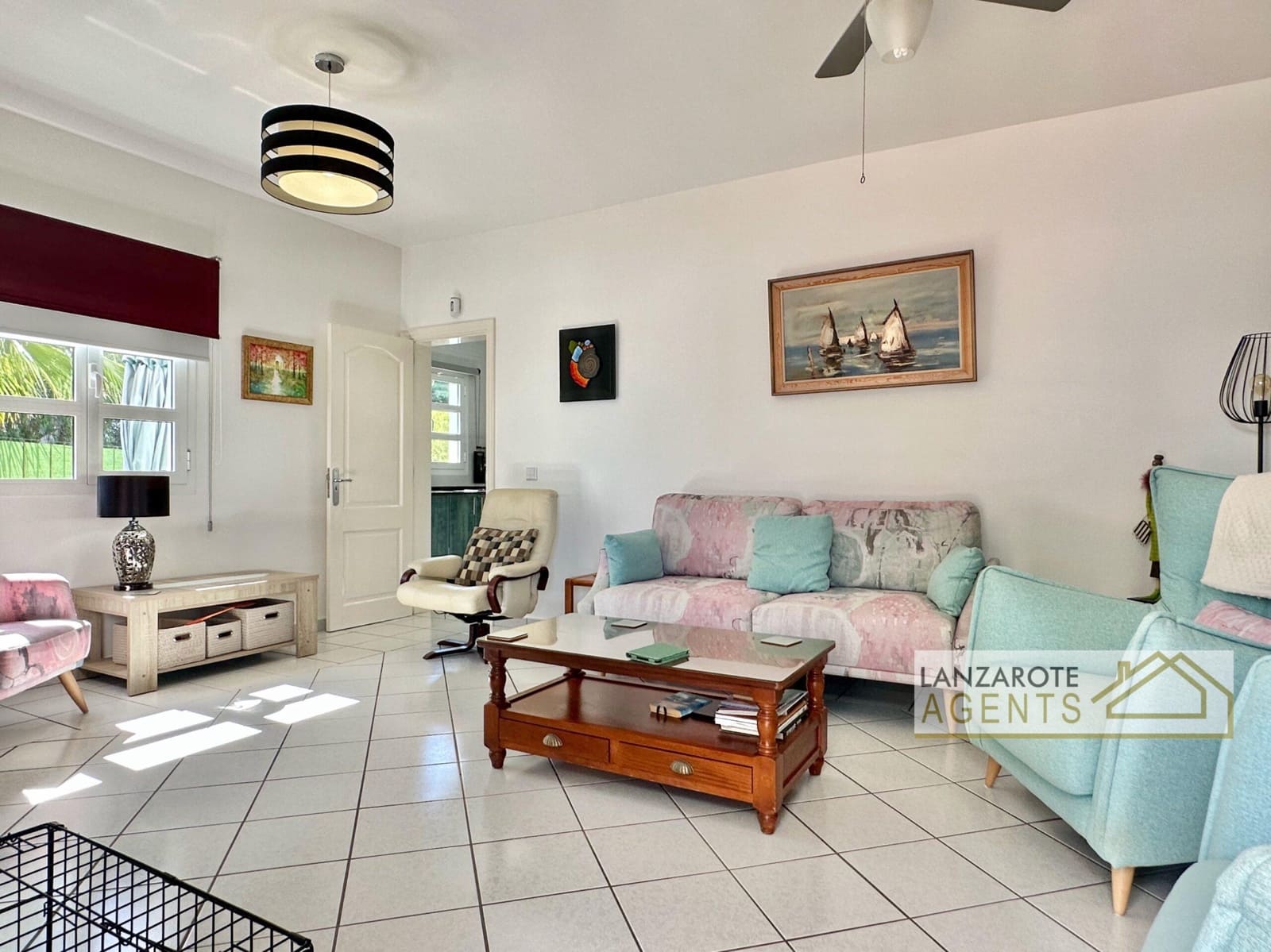 3 bedroom Villa for sale in Yaiza - € 580,000 (Ref: 9736163)