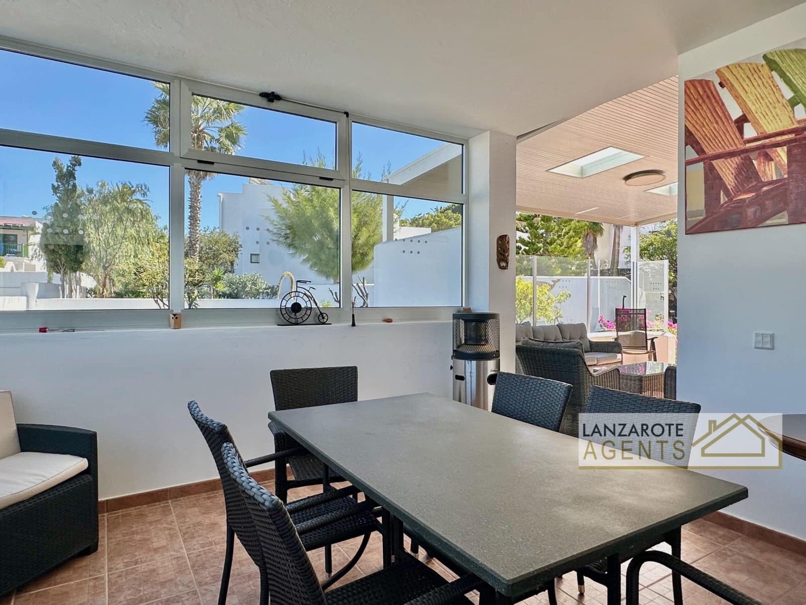 3 bedroom Villa for sale in Yaiza - € 580,000 (Ref: 9736163)