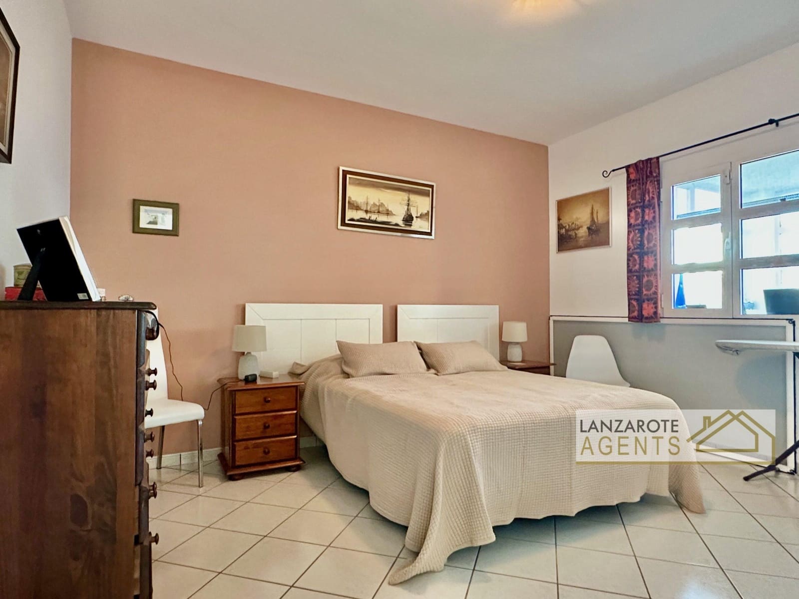 3 bedroom Villa for sale in Yaiza - € 580,000 (Ref: 9736163)