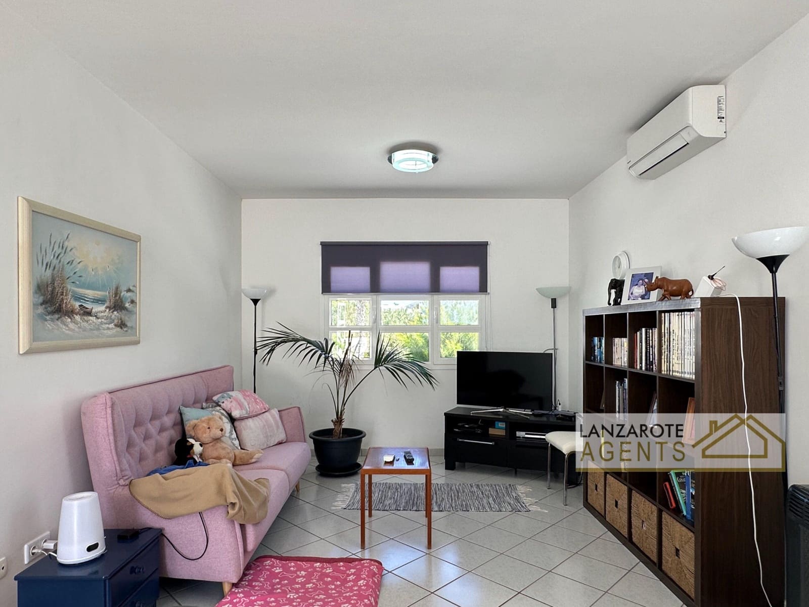 3 bedroom Villa for sale in Yaiza - € 580,000 (Ref: 9736163)