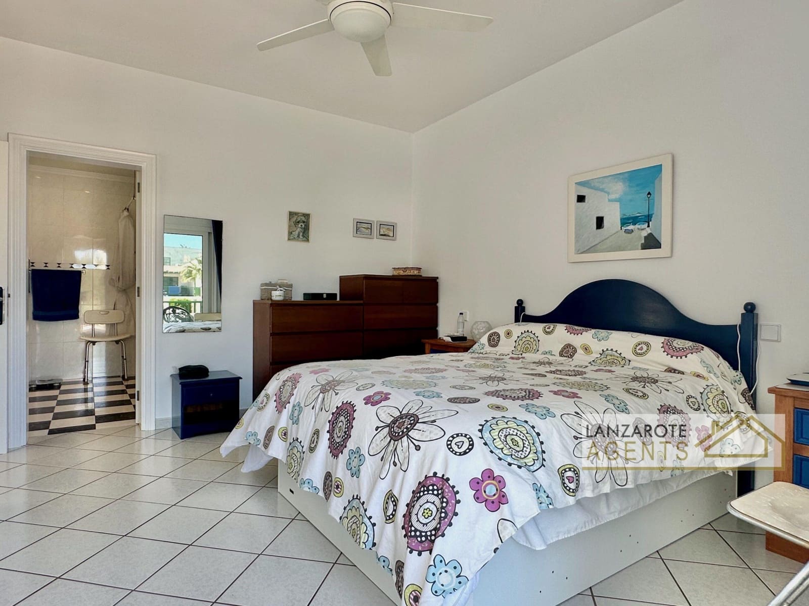 3 bedroom Villa for sale in Yaiza - € 580,000 (Ref: 9736163)