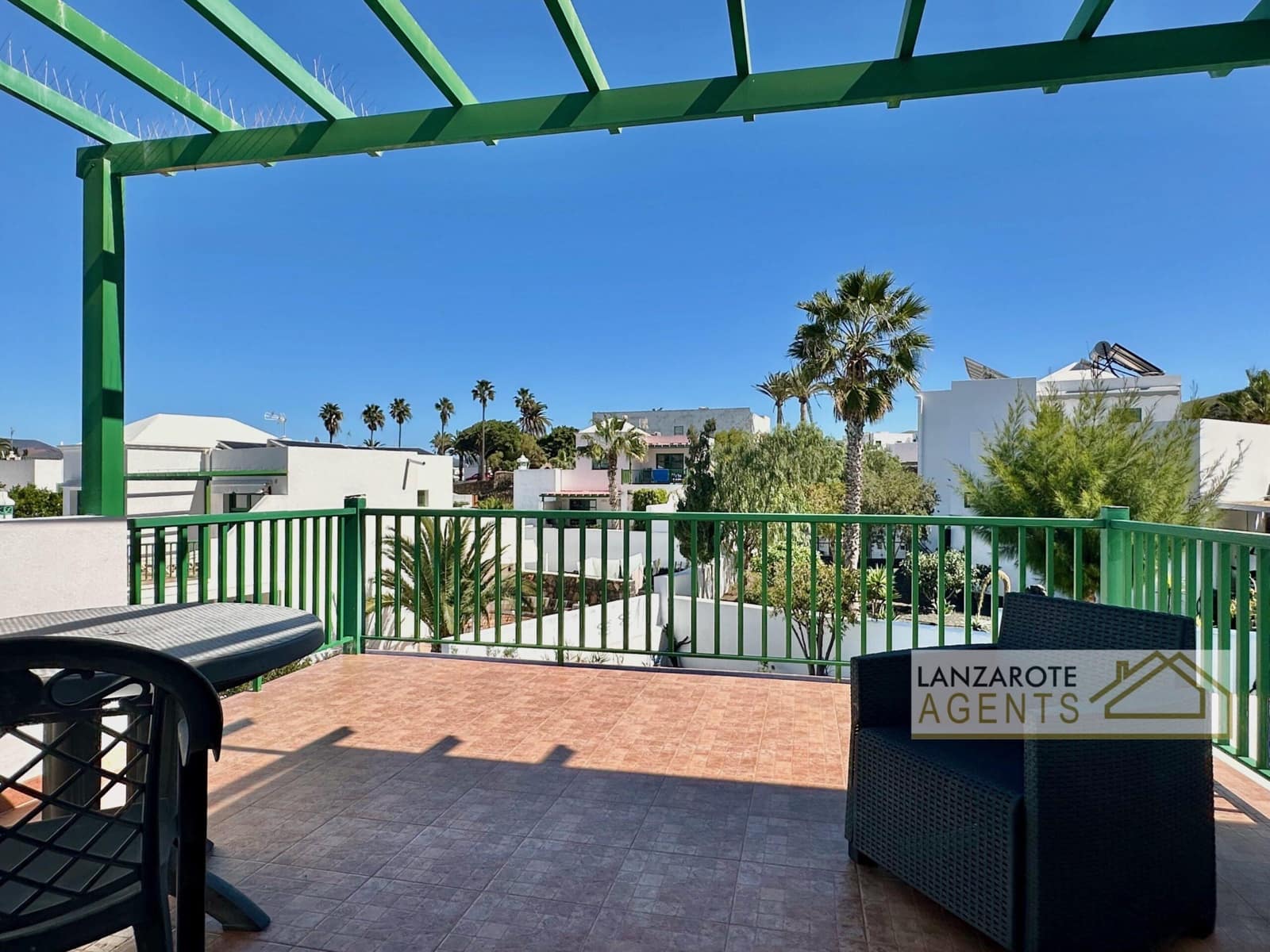 3 bedroom Villa for sale in Yaiza - € 580,000 (Ref: 9736163)