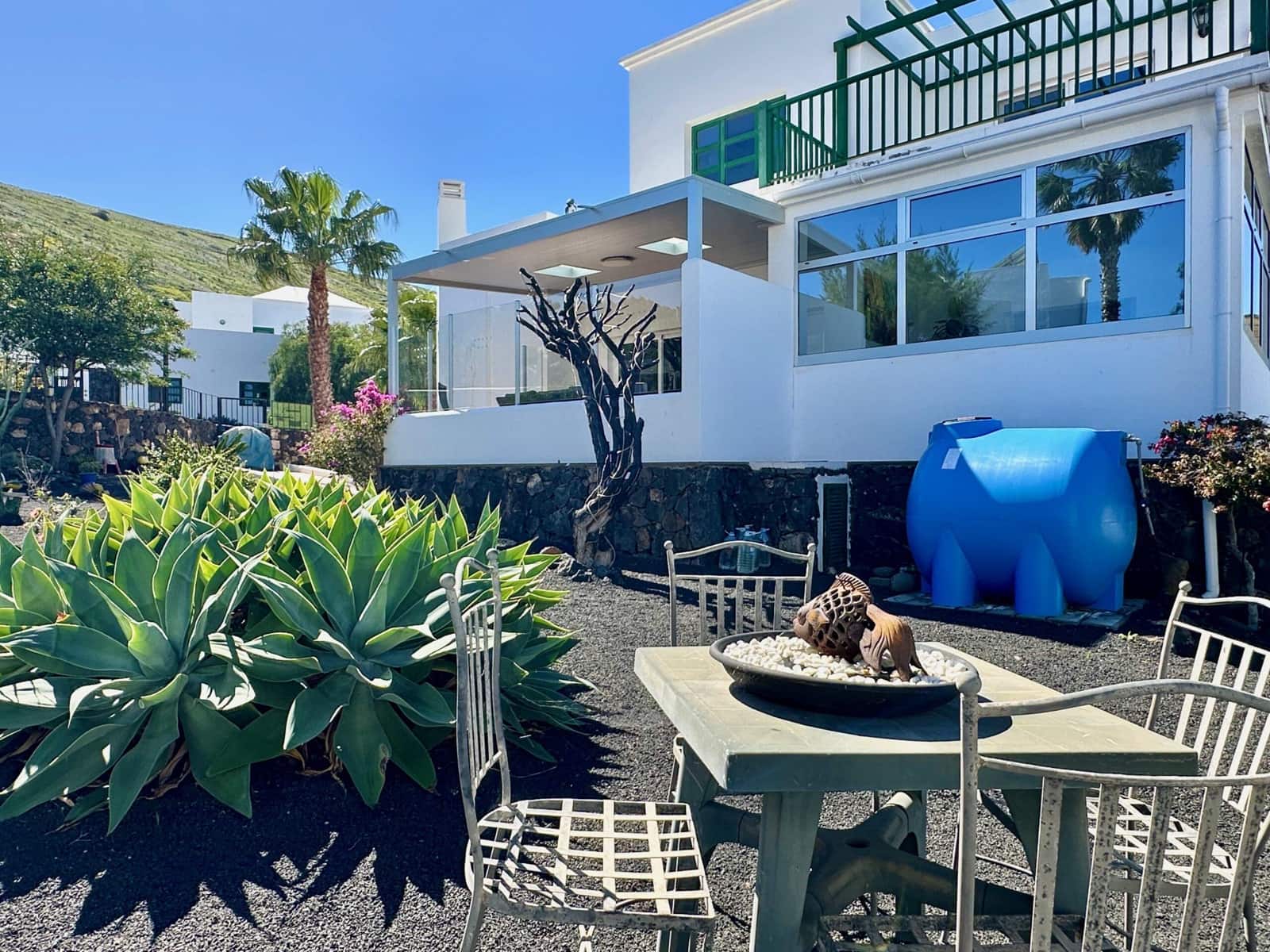 3 bedroom Villa for sale in Yaiza - € 580,000 (Ref: 9736163)