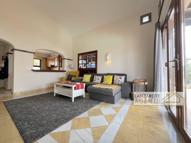 2 soverom Villa til salgs i Playa Blanca, Yaiza - € 498 000 (Ref: 9760099)