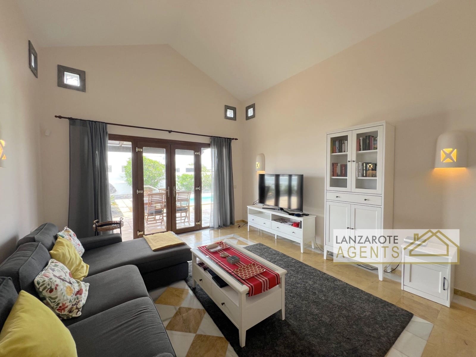 2 Zimmer Villa zu verkaufen in Playa Blanca mit Pool - 482.000 € (Ref: 9760099)