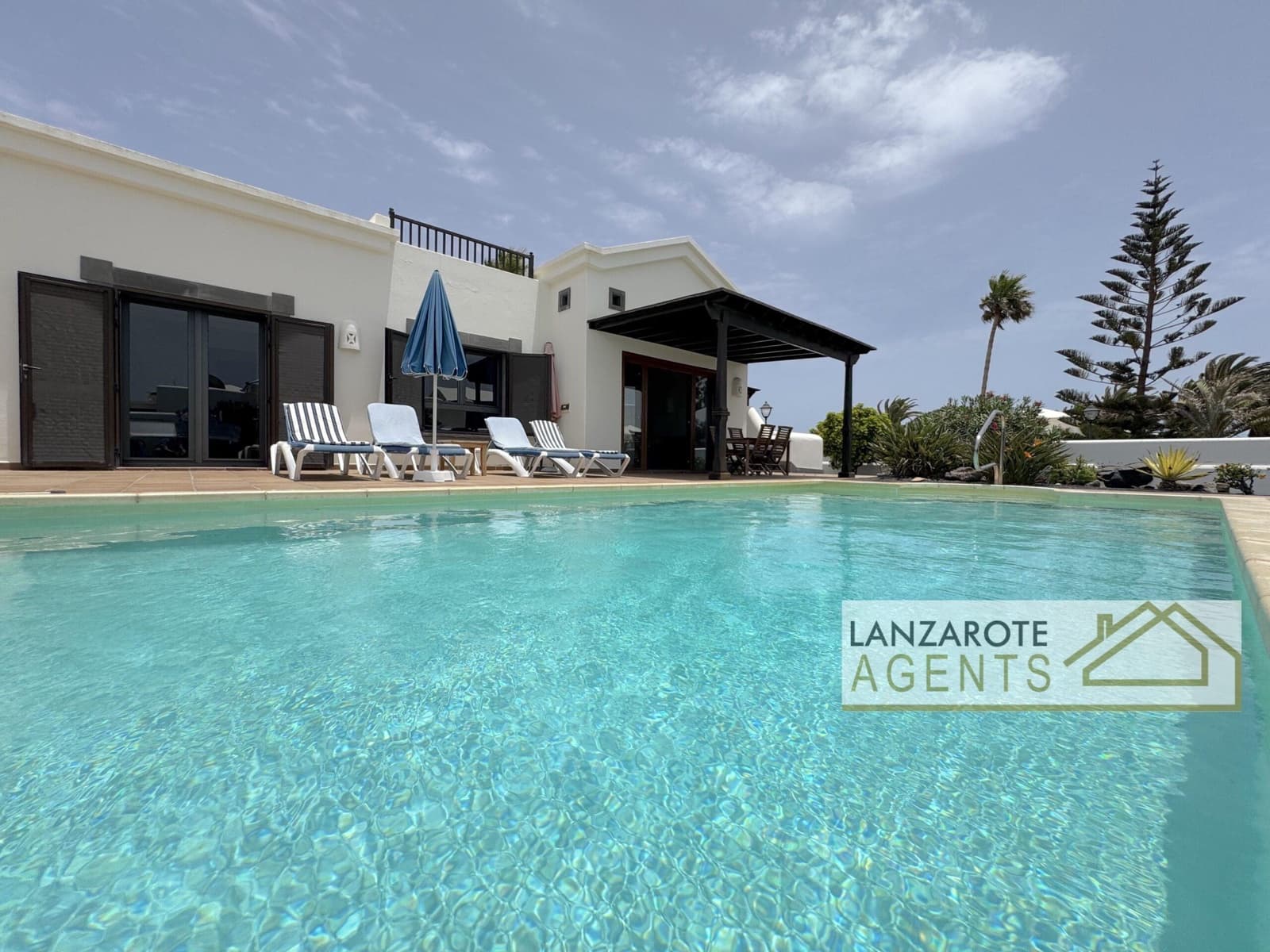 2 Zimmer Villa zu verkaufen in Playa Blanca mit Pool - 482.000 € (Ref: 9760099)