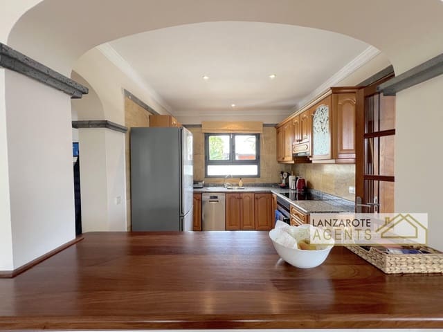 2 Zimmer Villa zu verkaufen in Playa Blanca, Yaiza mit Pool - 482.000 € (Ref: 9760099)