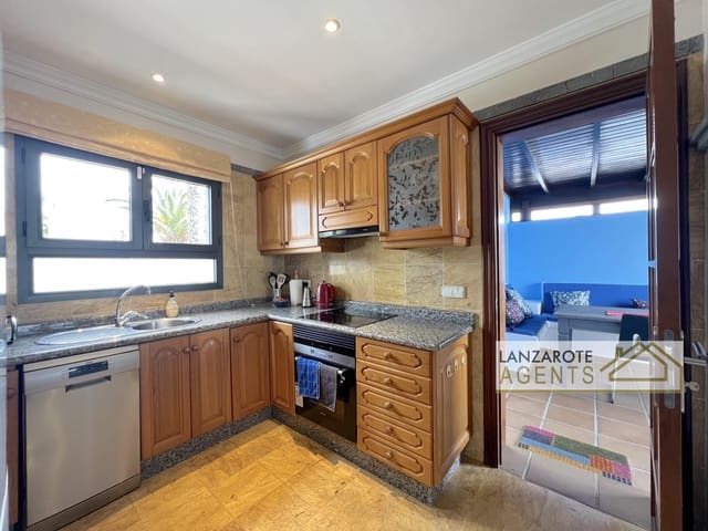 2 Zimmer Villa zu verkaufen in Playa Blanca, Yaiza mit Pool - 482.000 € (Ref: 9760099)