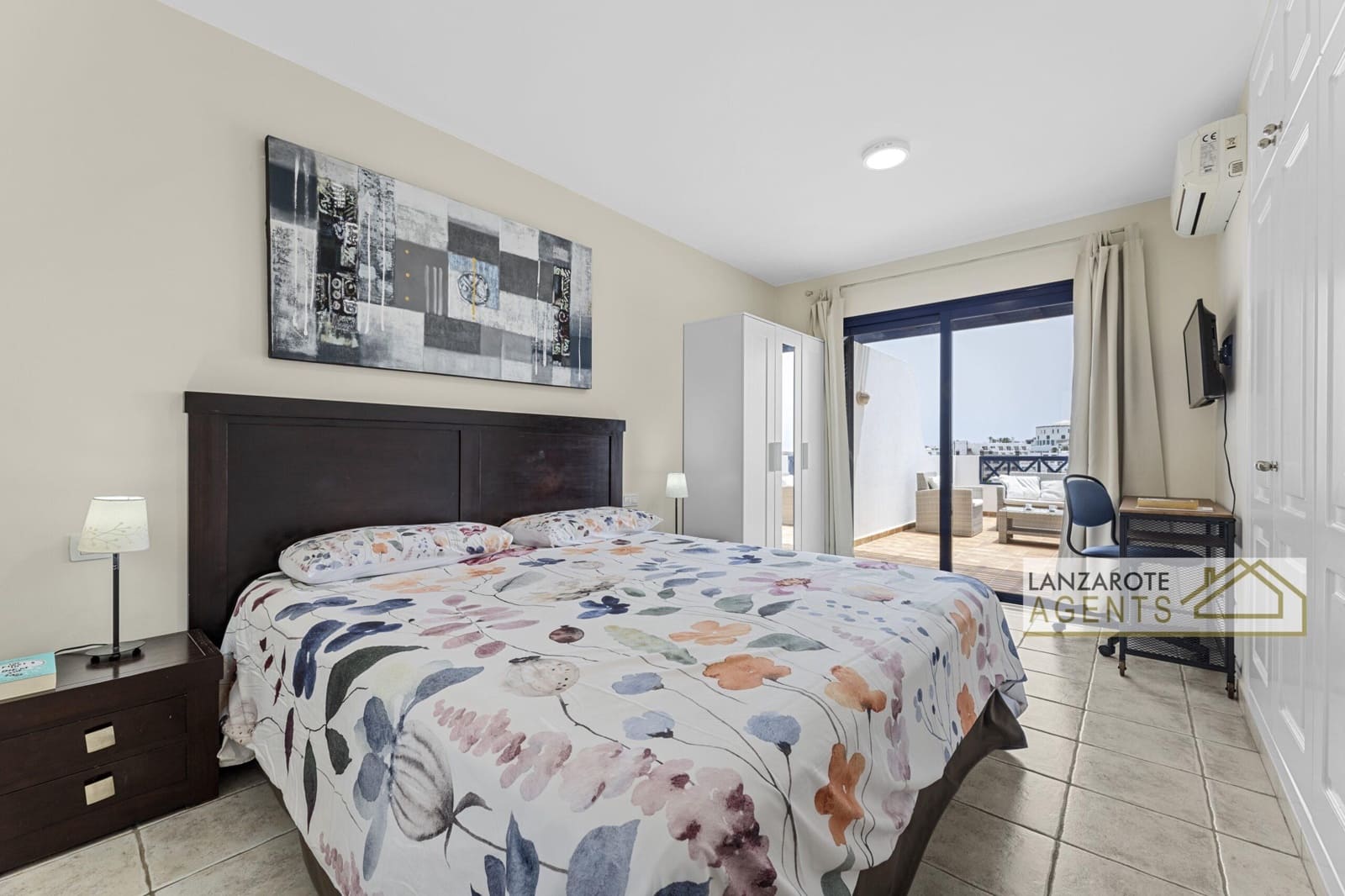 4 soveværelse Villa til salg i Playa Blanca med swimmingpool garage - € 590.000 (Ref: 9762388)