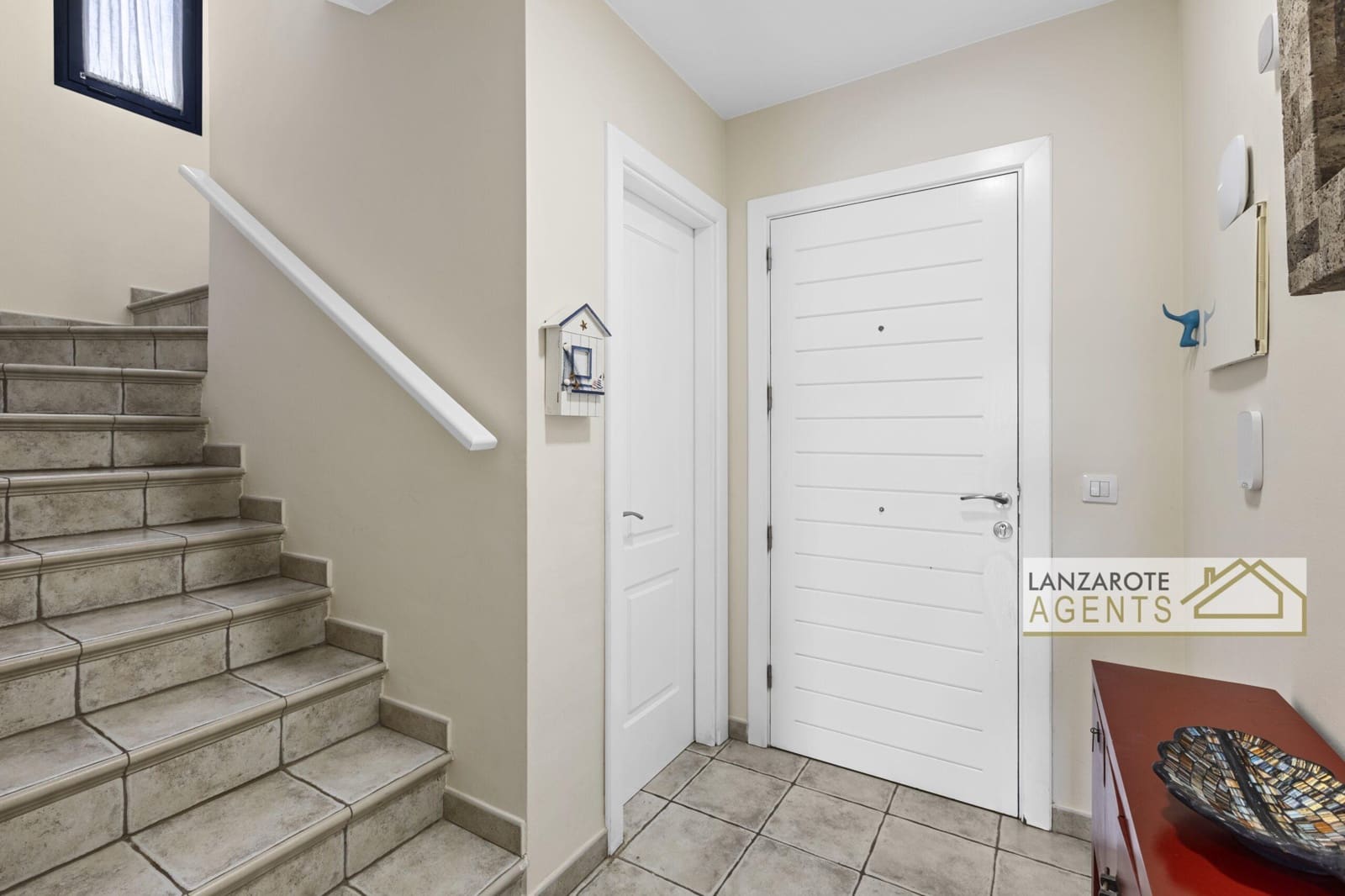 4 soveværelse Villa til salg i Playa Blanca med swimmingpool garage - € 590.000 (Ref: 9762388)