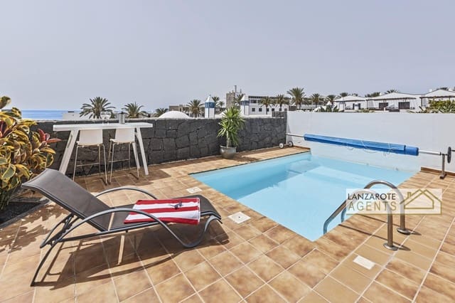 4 soveværelse Villa til salg i Playa Blanca, Yaiza med swimmingpool garage - € 590.000 (Ref: 9762388)