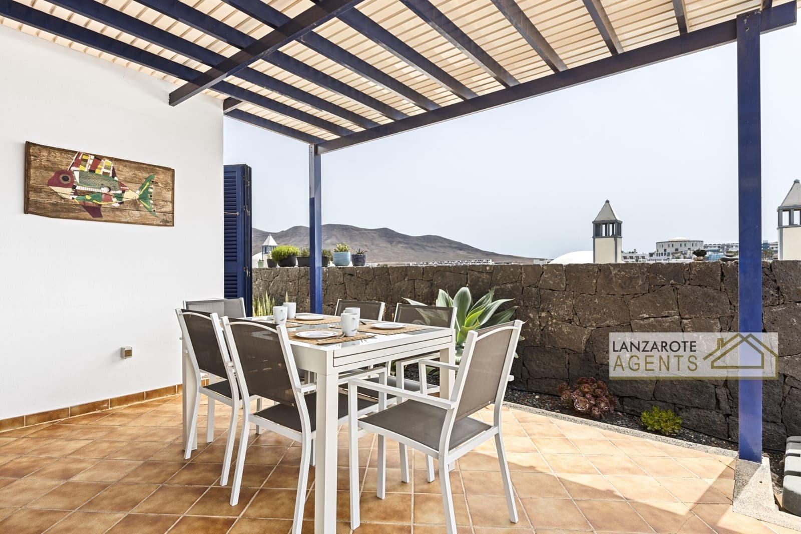 4 soveværelse Villa til salg i Playa Blanca med swimmingpool garage - € 590.000 (Ref: 9762388)