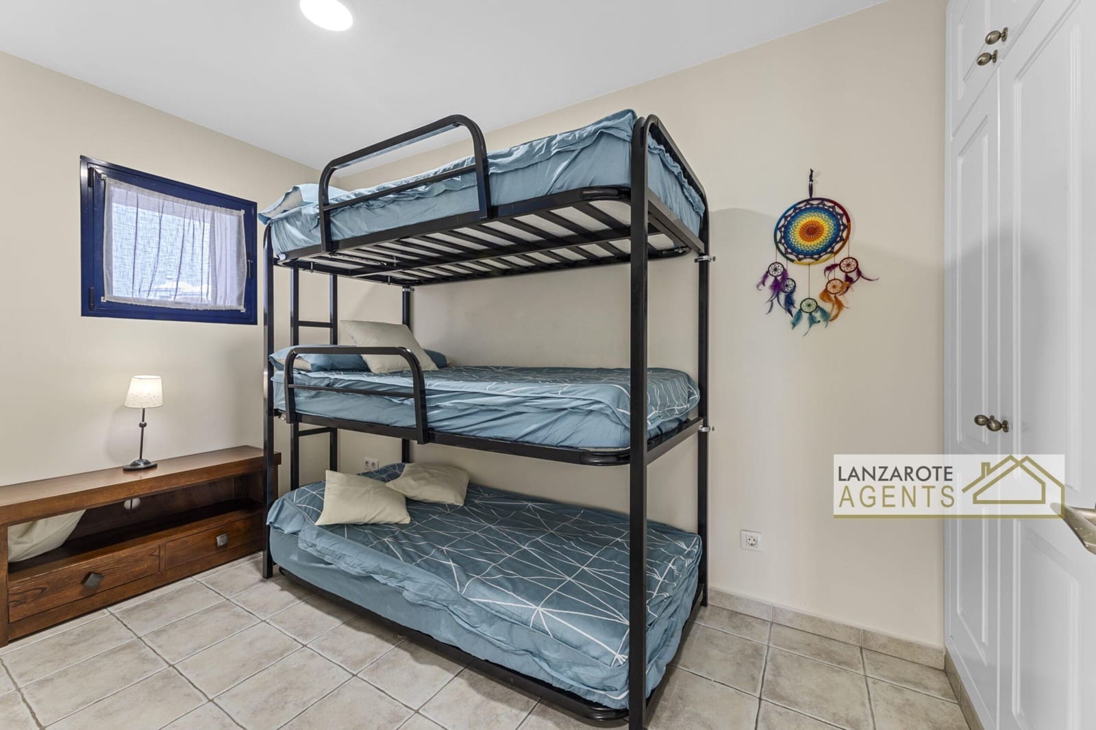 4 soveværelse Villa til salg i Playa Blanca med swimmingpool garage - € 590.000 (Ref: 9762388)