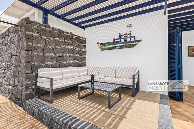 4 soveværelse Villa til salg i Playa Blanca, Yaiza med swimmingpool garage - € 590.000 (Ref: 9762388)