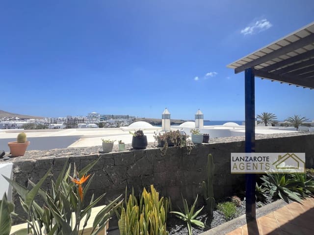 4 soveværelse Villa til salg i Playa Blanca, Yaiza med swimmingpool garage - € 590.000 (Ref: 9762388)