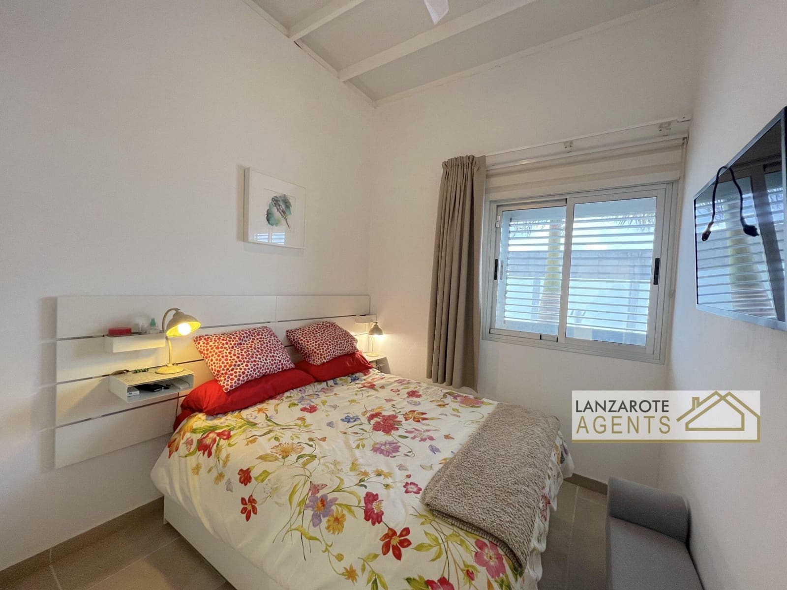 3 bedroom Villa for sale in Playa Blanca with pool - € 465,000 (Ref: 9770987)