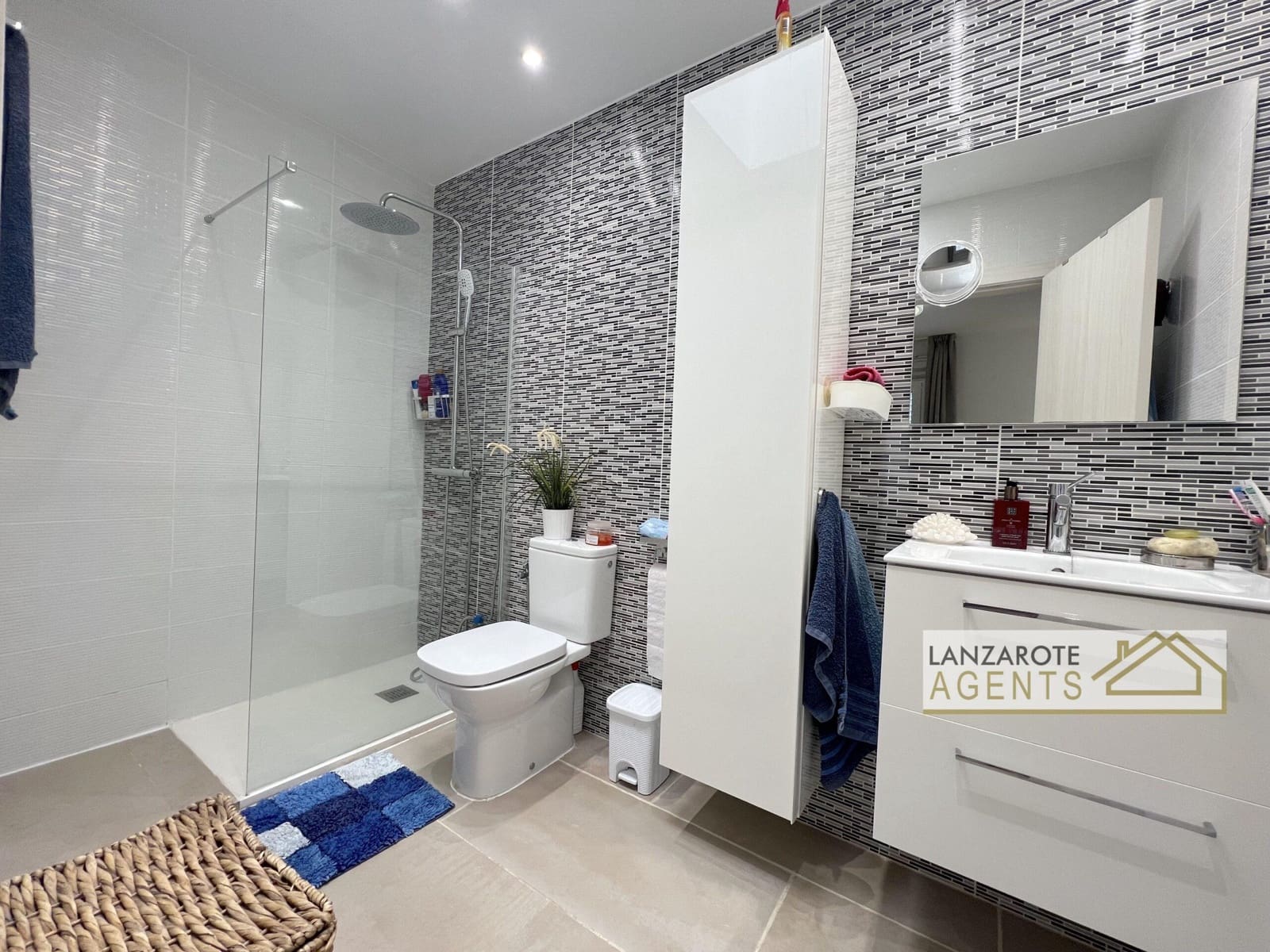 3 soveværelse Villa til salg i Playa Blanca med swimmingpool - € 465.000 (Ref: 9770987)