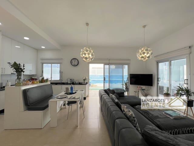 3 makuuhuone Huvila myytävänä paikassa Playa Blanca, Yaiza mukana uima-altaan - 465 000 € (Ref: 9770987)