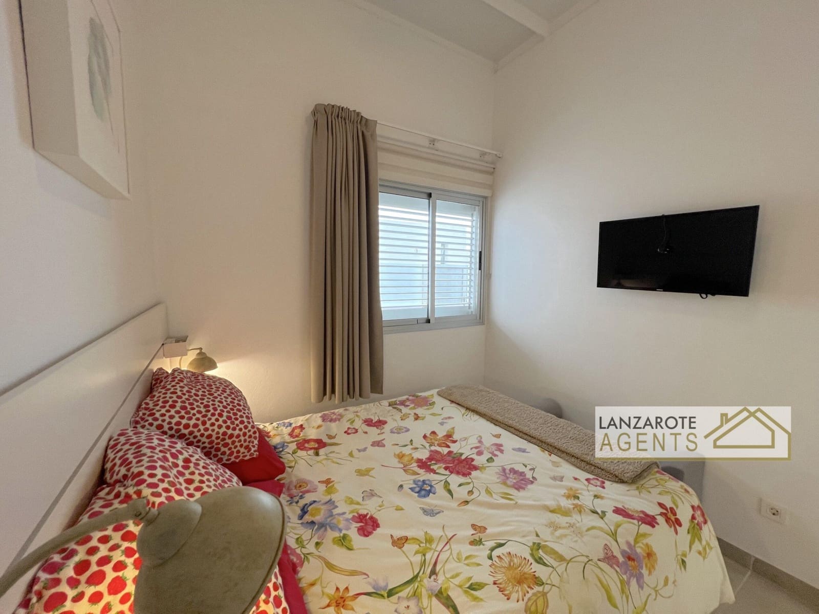 3 soveværelse Villa til salg i Playa Blanca med swimmingpool - € 465.000 (Ref: 9770987)