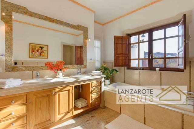 4 sypialnia Willa na sprzedaż w Haría - 1 395 000 € (Ref: 9775935)