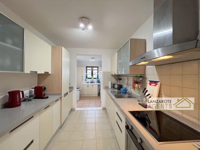 3 makuuhuone Huvila myytävänä paikassa Playa Blanca, Yaiza - 525 000 € (Ref: 9775936)