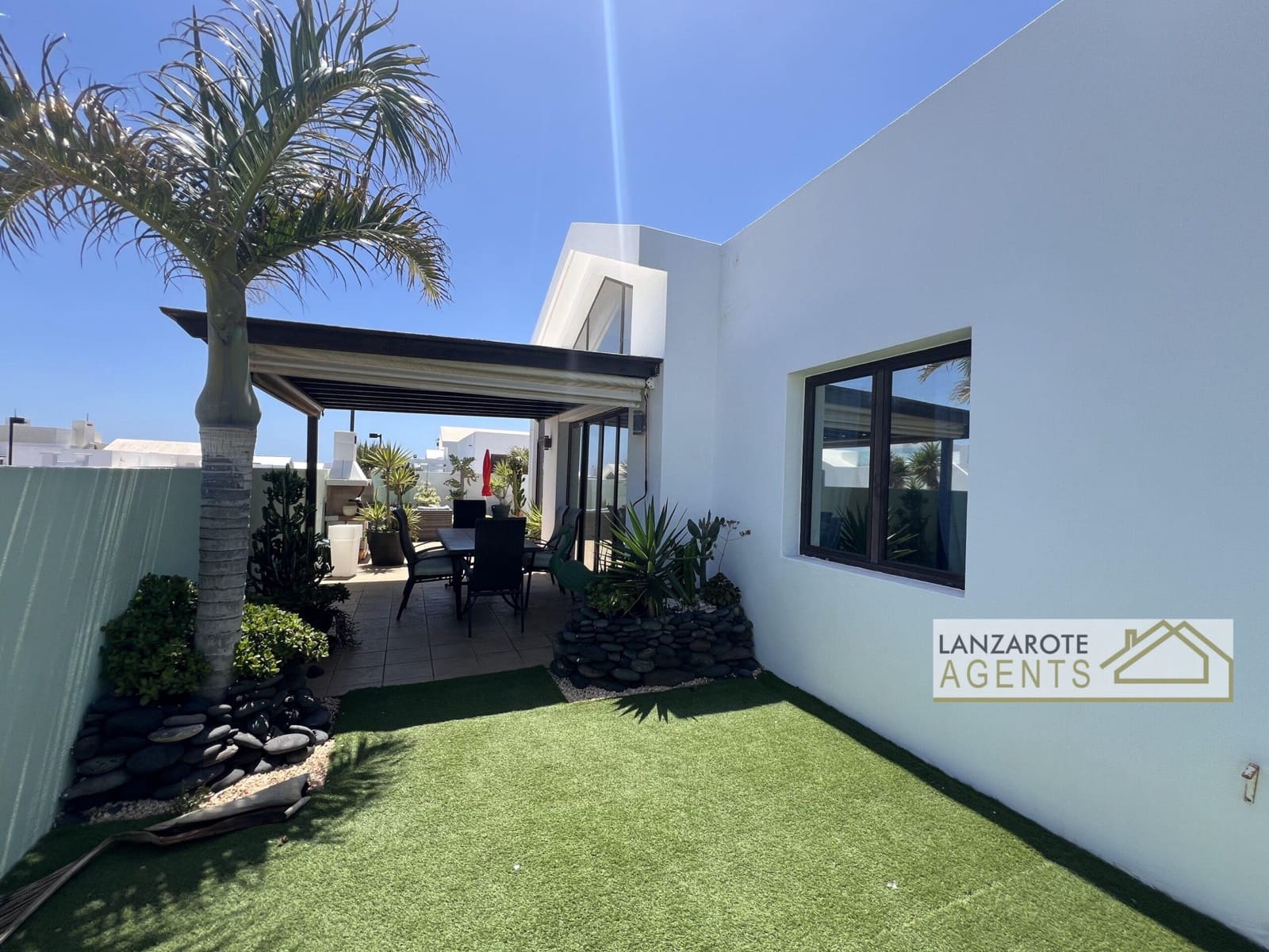 3 makuuhuone Huvila myytävänä paikassa Playa Blanca - 525 000 € (Ref: 9775936)