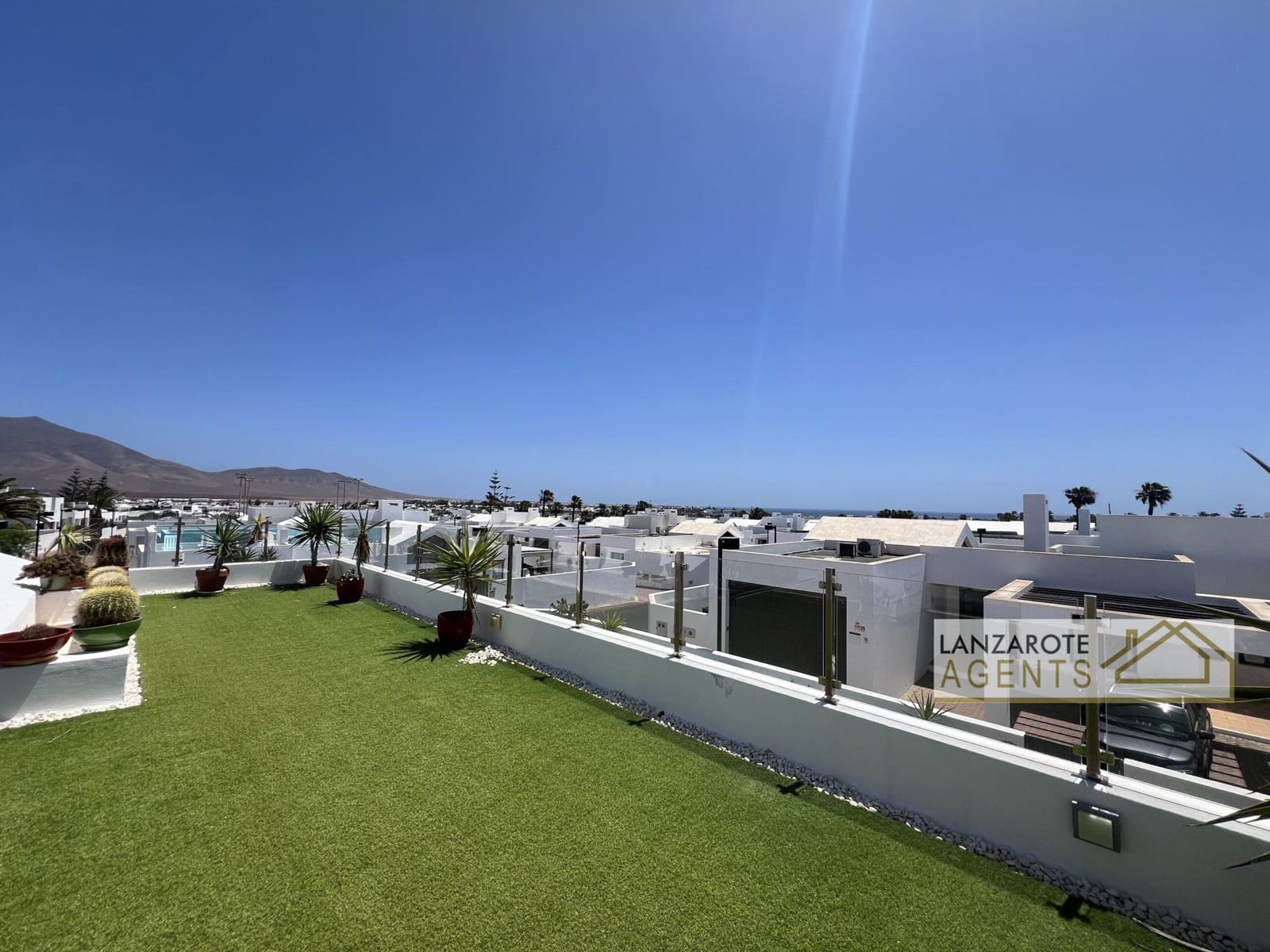 3 makuuhuone Huvila myytävänä paikassa Playa Blanca - 525 000 € (Ref: 9775936)