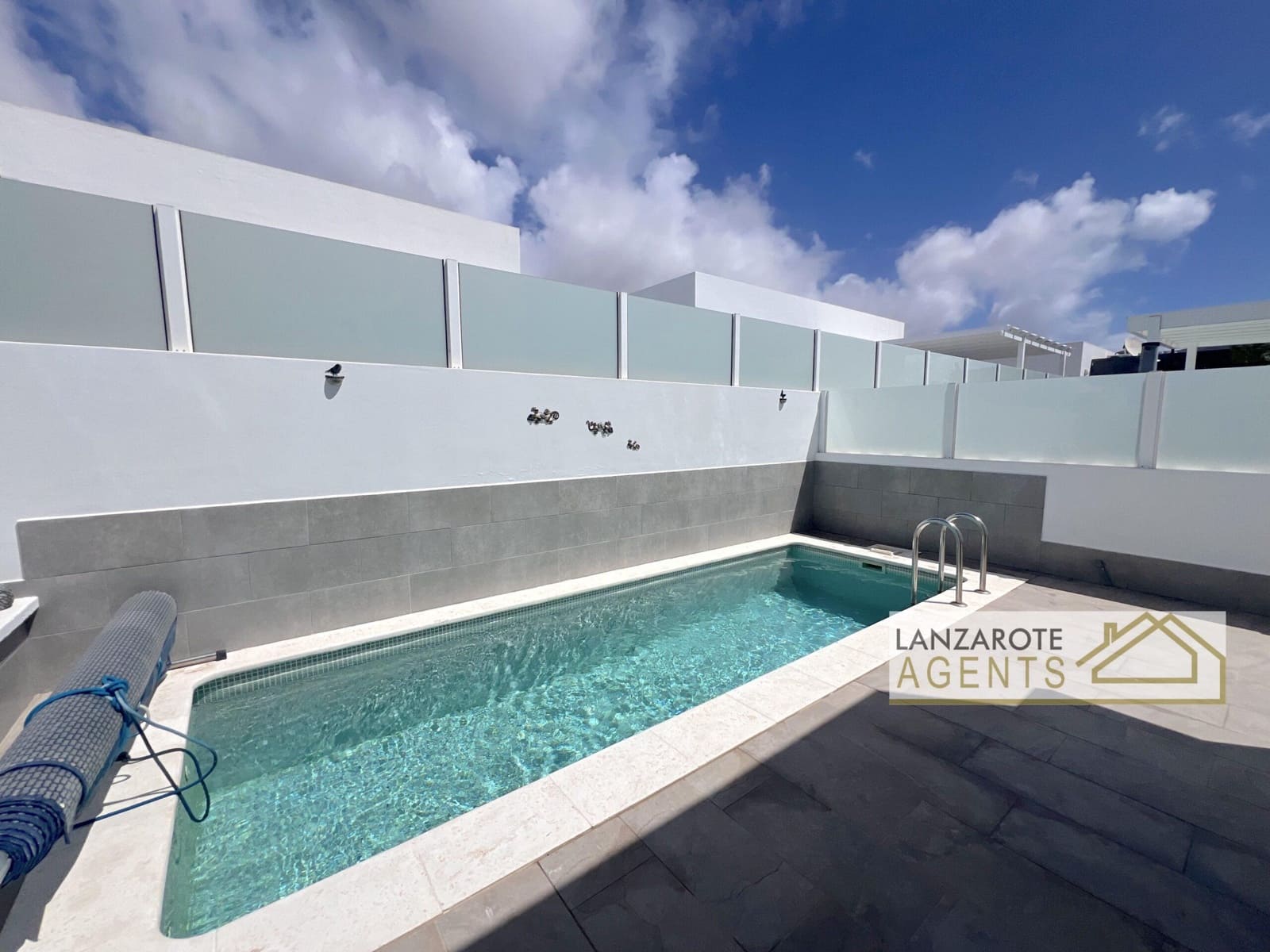 3 sovrum Villa till salu i Playa Blanca med pool - 390 000 € (Ref: 9781394)