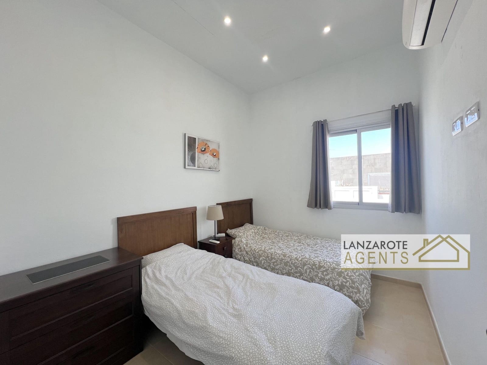 3 sovrum Villa till salu i Playa Blanca med pool - 390 000 € (Ref: 9781394)