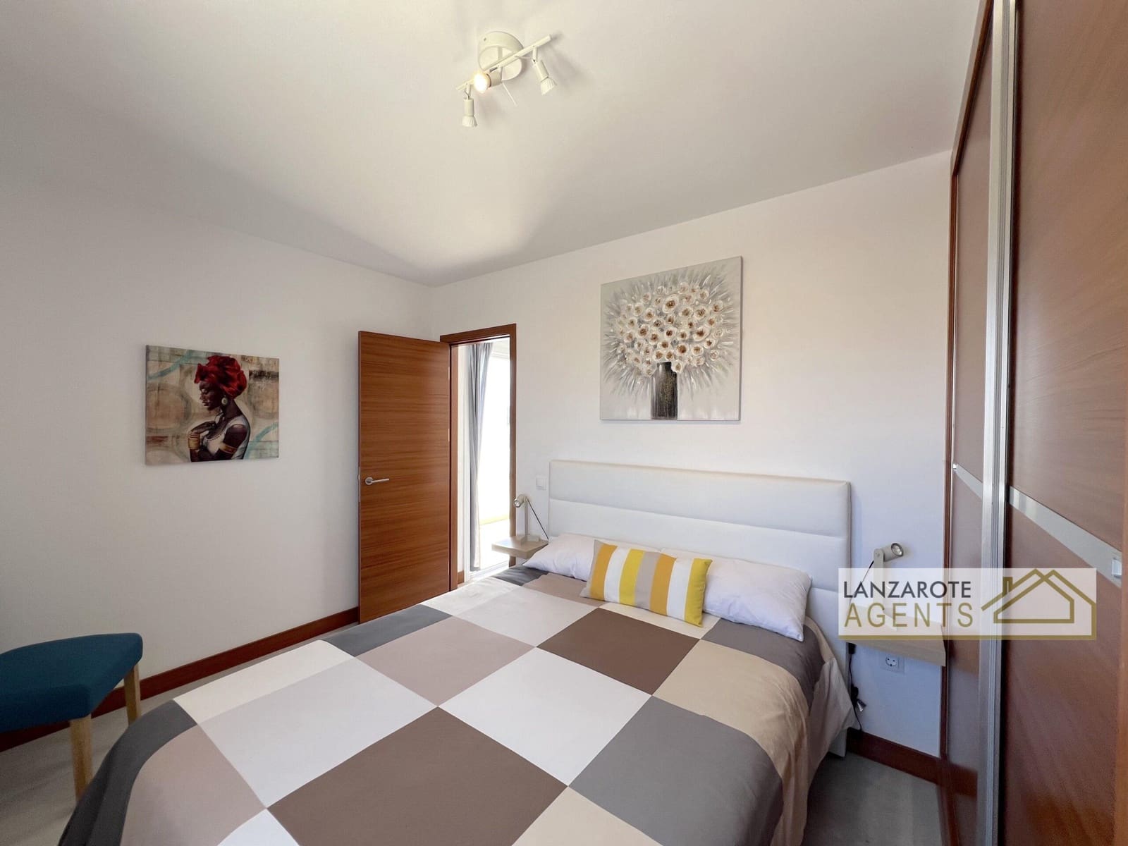 2 soveværelse Villa til salg i Playa Blanca med garage - € 450.000 (Ref: 9793366)