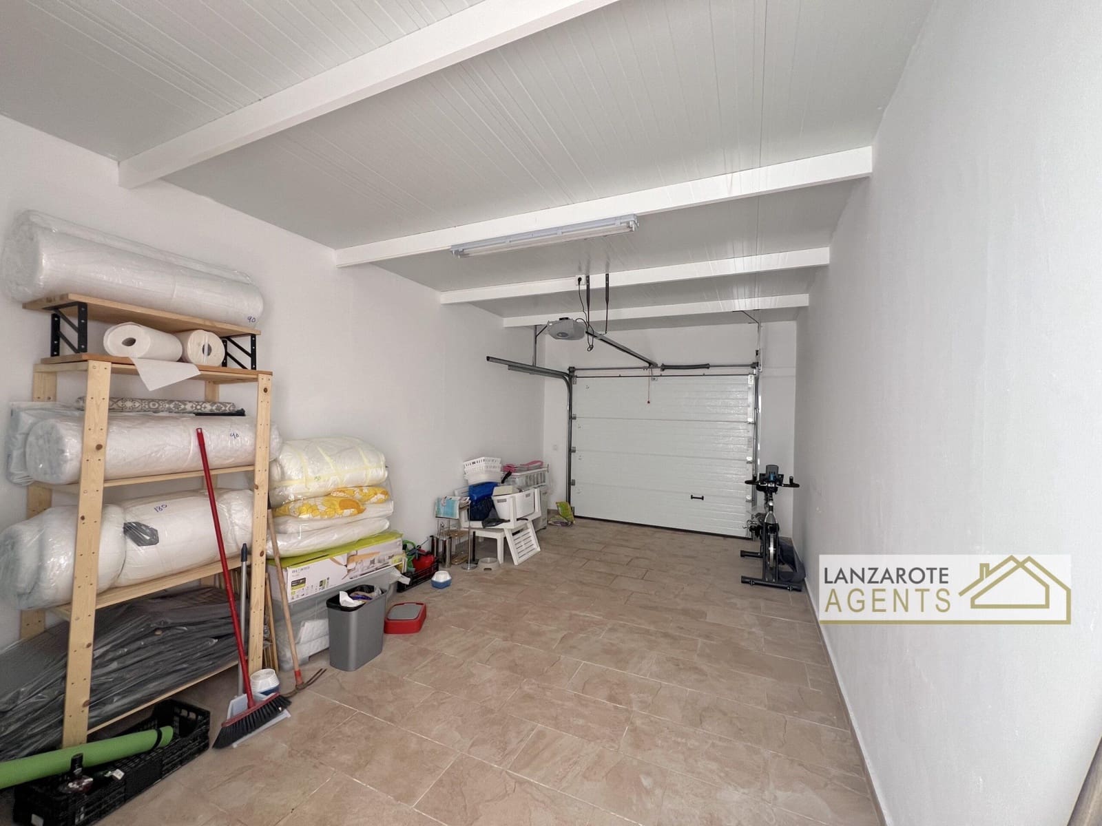2 soveværelse Villa til salg i Playa Blanca med garage - € 450.000 (Ref: 9793366)