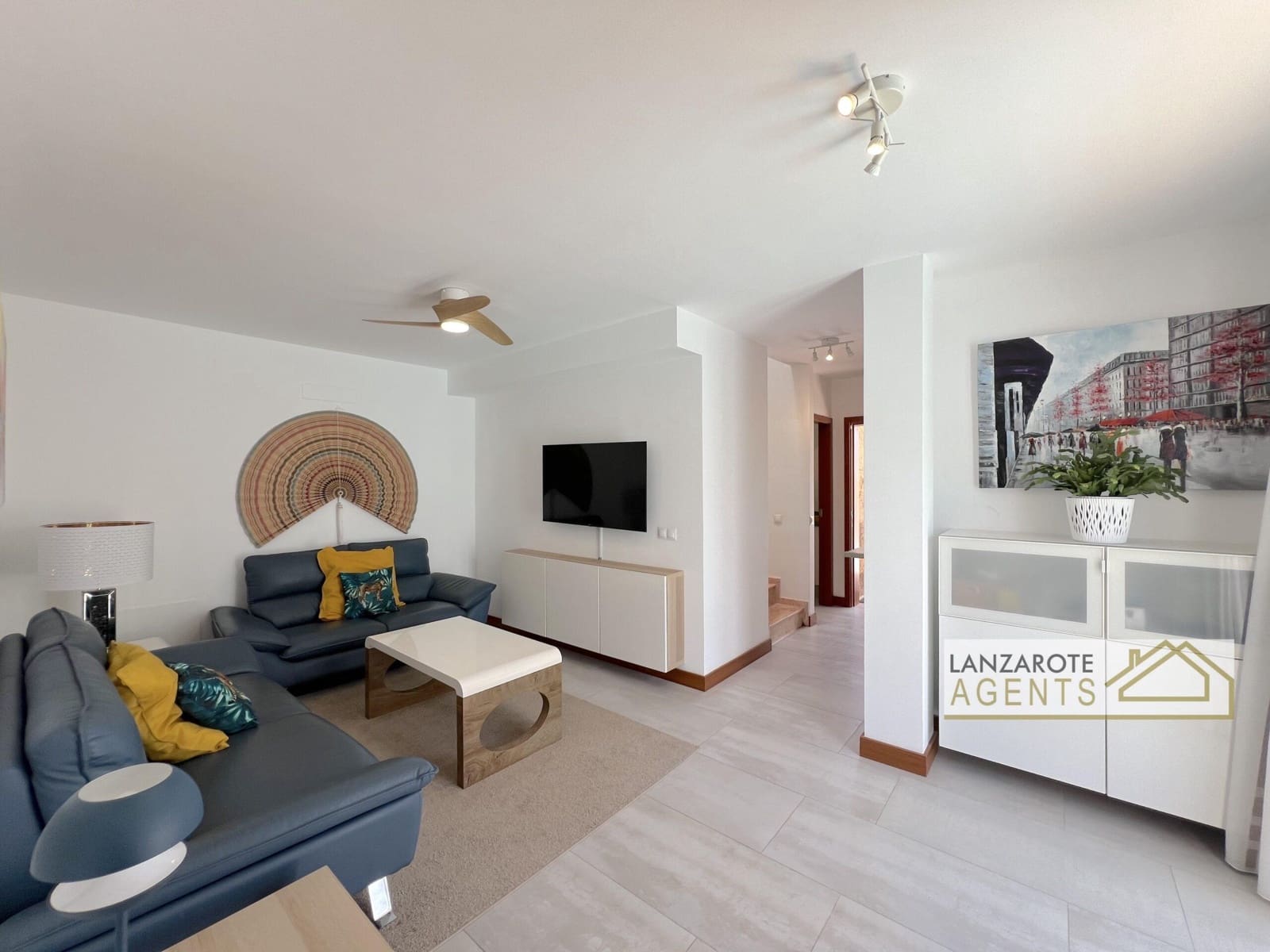 2 slaapkamer Villa te koop in Playa Blanca met garage - € 450.000 (Ref: 9793366)