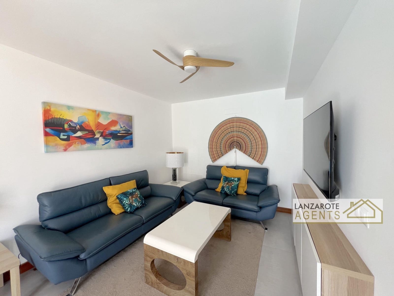 2 slaapkamer Villa te koop in Playa Blanca met garage - € 450.000 (Ref: 9793366)
