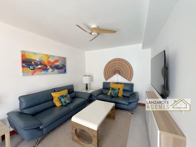 2 slaapkamer Villa te koop in Playa Blanca, Yaiza met garage - € 450.000 (Ref: 9793366)