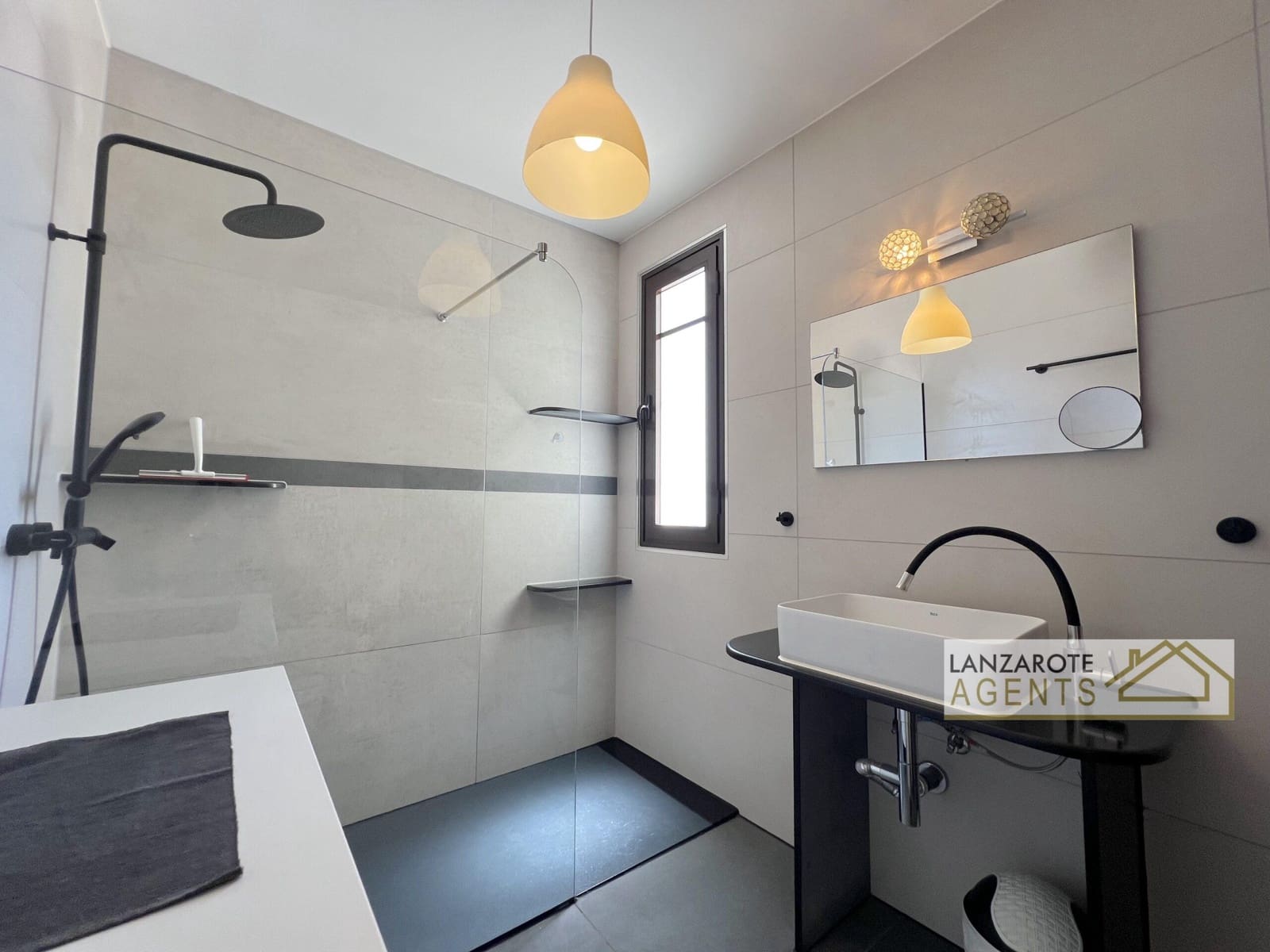 3 soveværelse Villa til salg i Playa Blanca - € 550.000 (Ref: 9795328)