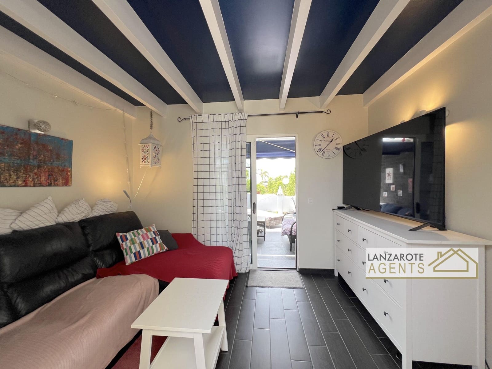 3 bedroom Villa for sale in Playa Blanca with garage - € 550,000 (Ref: 9795328)
