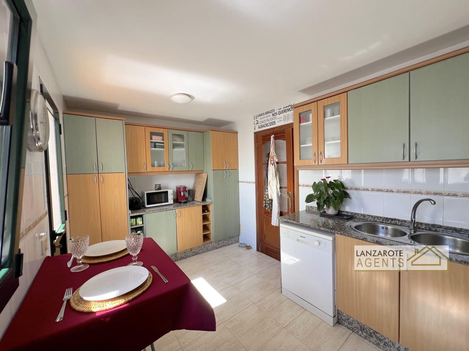 3 chambre Maison de Ville à vendre à Arrecife avec garage - 345 000 € (Ref: 9799974)