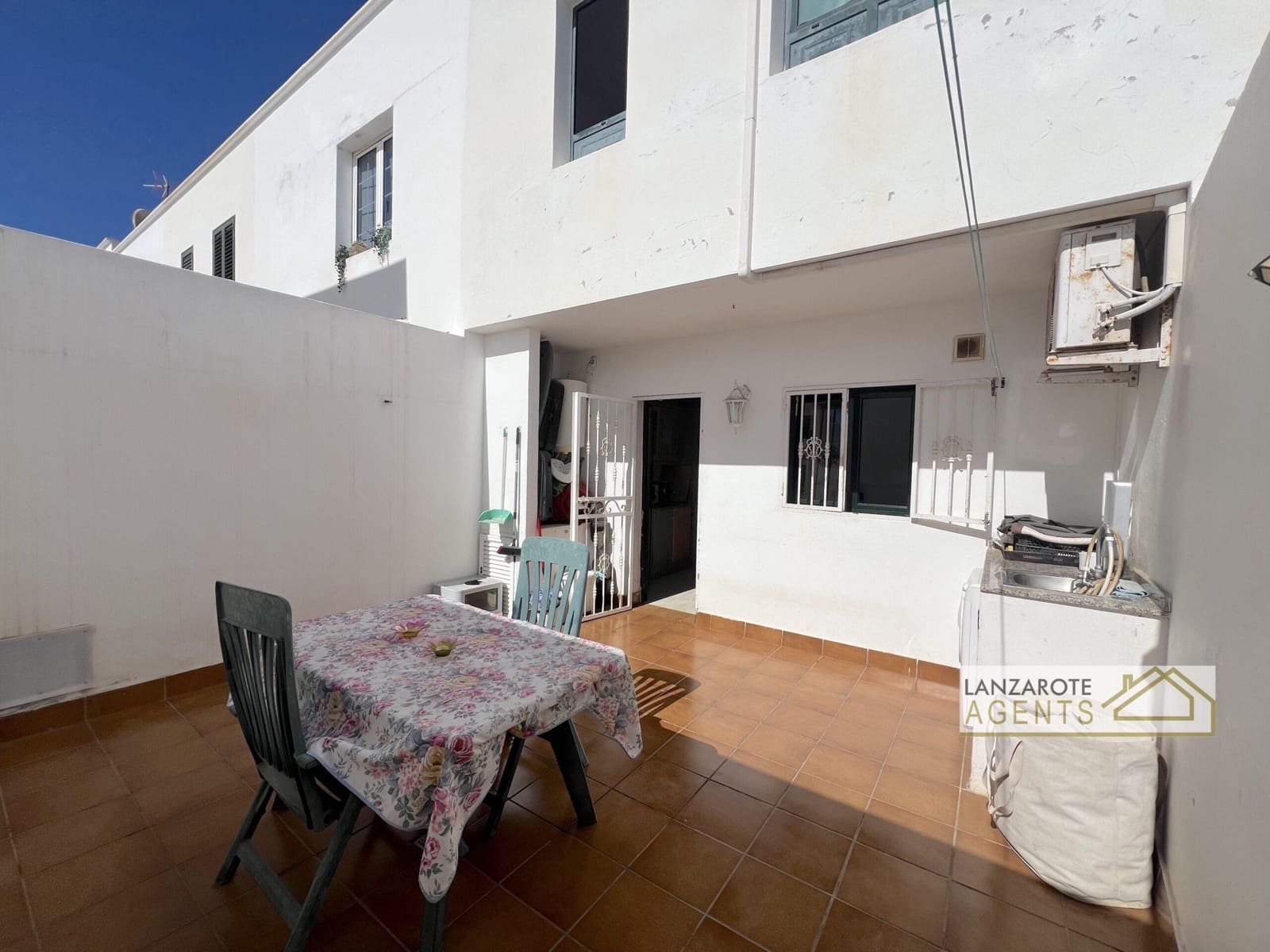 3 chambre Maison de Ville à vendre à Arrecife avec garage - 345 000 € (Ref: 9799974)