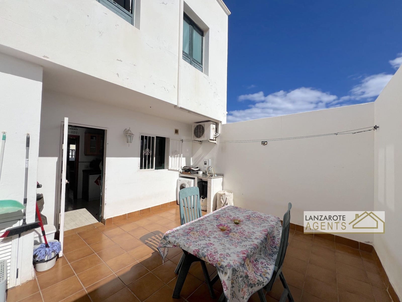 3 chambre Maison de Ville à vendre à Arrecife avec garage - 345 000 € (Ref: 9799974)