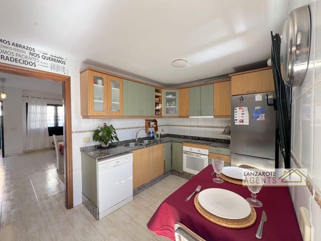 3 chambre Maison de Ville à vendre à Arrecife avec garage - 345 000 € (Ref: 9799974)