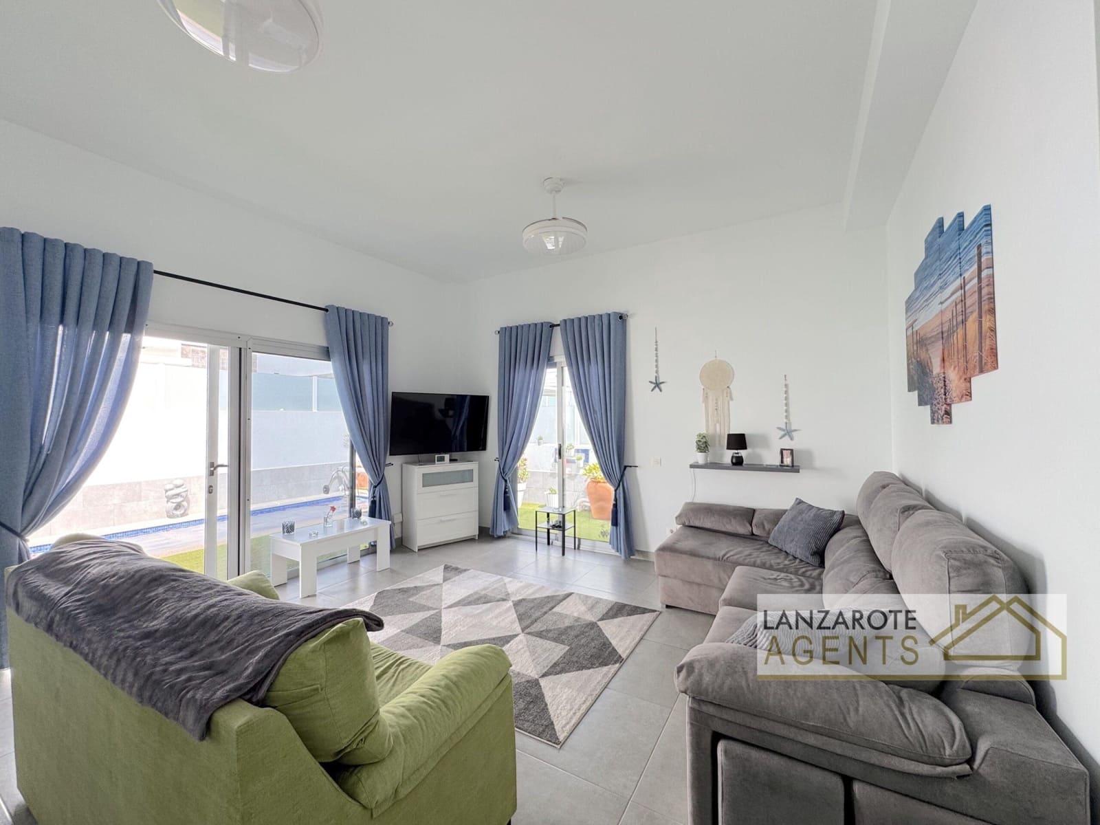 3 makuuhuone Huvila myytävänä paikassa Playa Blanca - 395 000 € (Ref: 9807003)