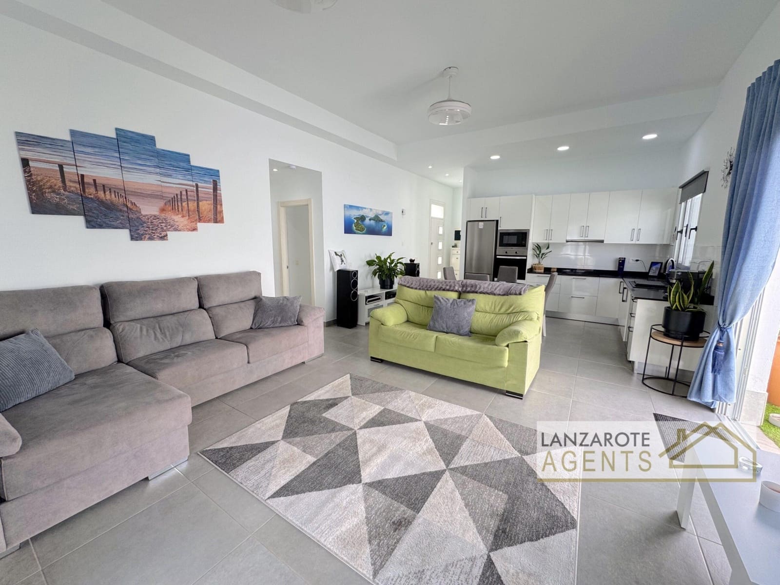 3 makuuhuone Huvila myytävänä paikassa Playa Blanca - 395 000 € (Ref: 9807003)