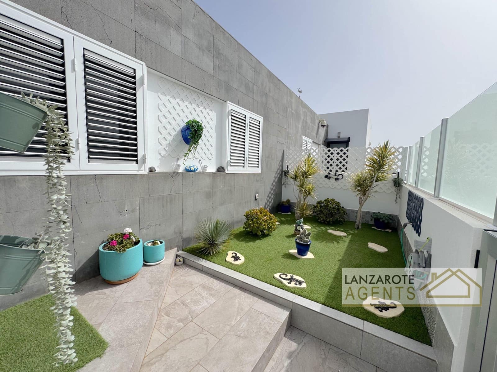 3 makuuhuone Huvila myytävänä paikassa Playa Blanca - 395 000 € (Ref: 9807003)