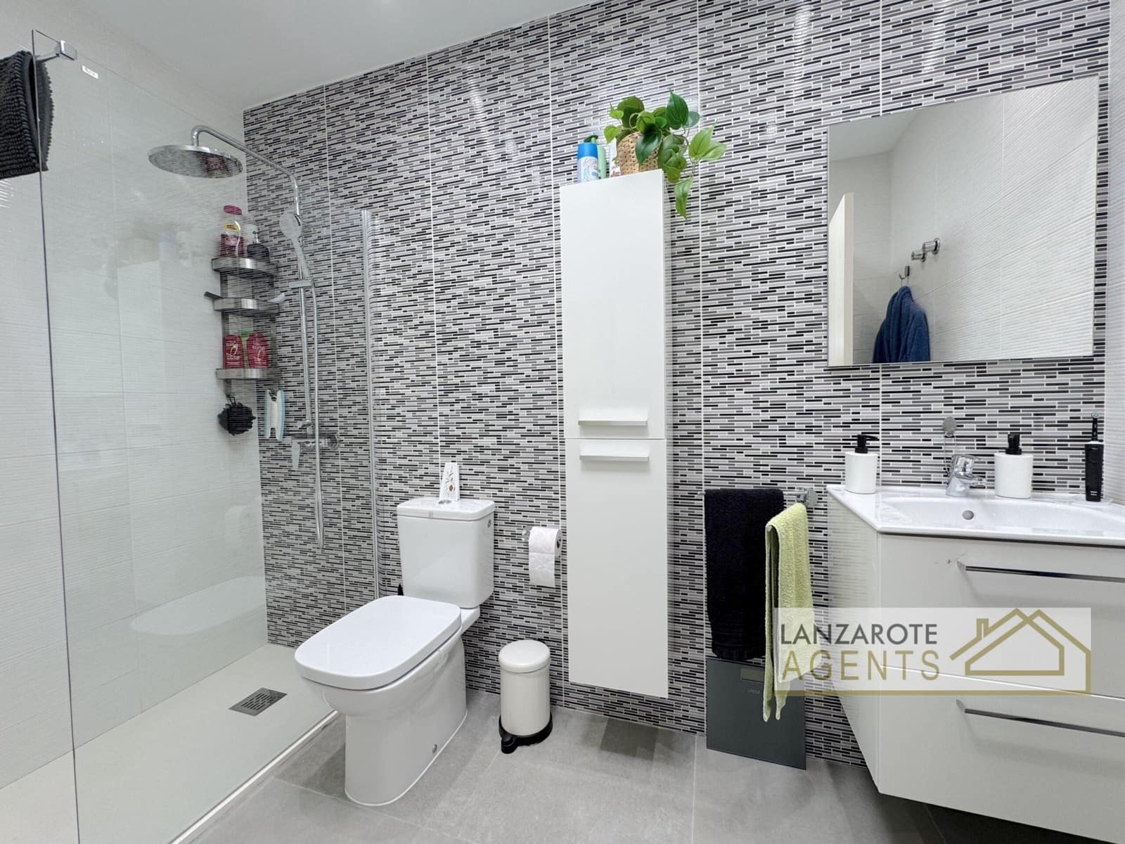 3 makuuhuone Huvila myytävänä paikassa Playa Blanca - 395 000 € (Ref: 9807003)