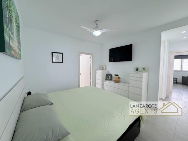 3 makuuhuone Huvila myytävänä paikassa Playa Blanca, Yaiza mukana uima-altaan - 395 000 € (Ref: 9807003)