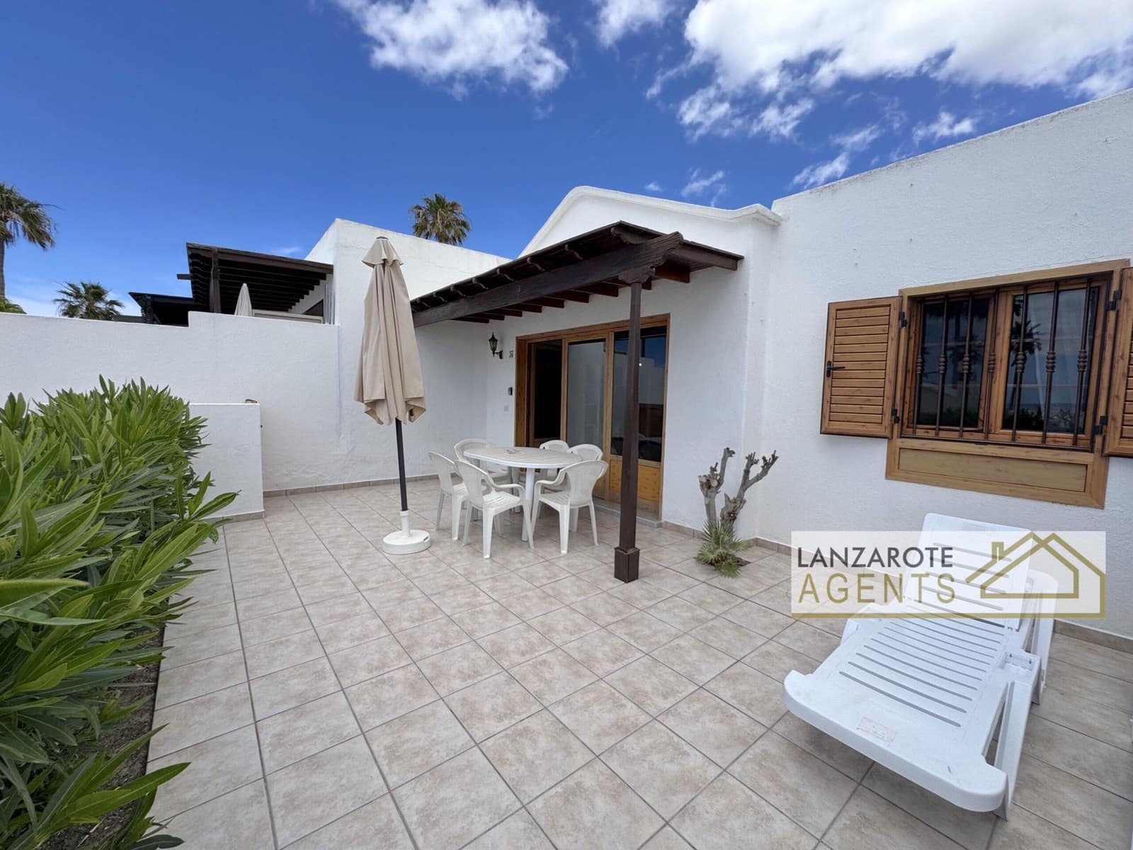 2 bedroom Bungalow for sale in Playa Blanca - € 395,000 (Ref: 9809414)