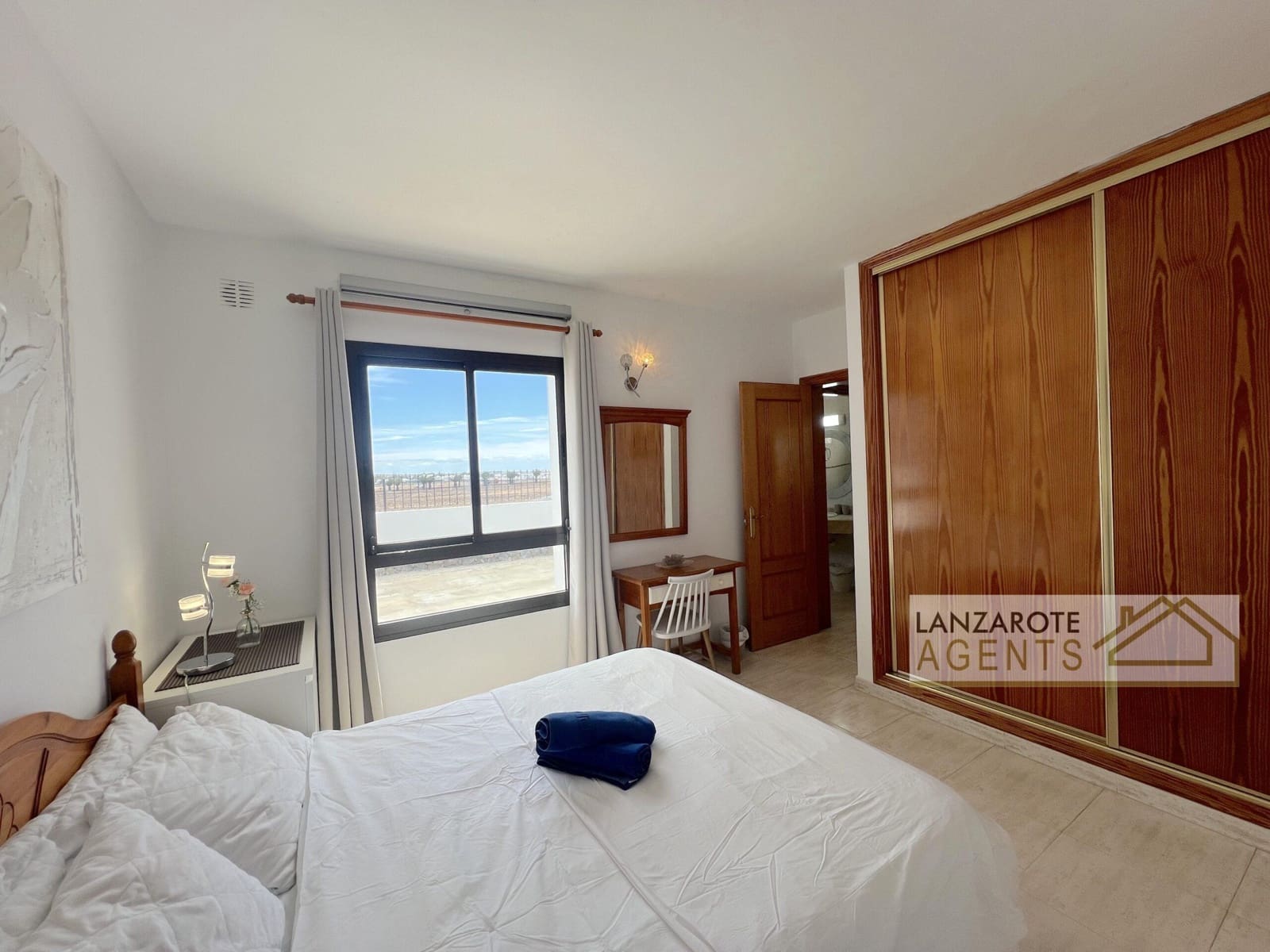 3 bedroom Villa for sale in Playa Blanca with pool - € 495,000 (Ref: 9838273)