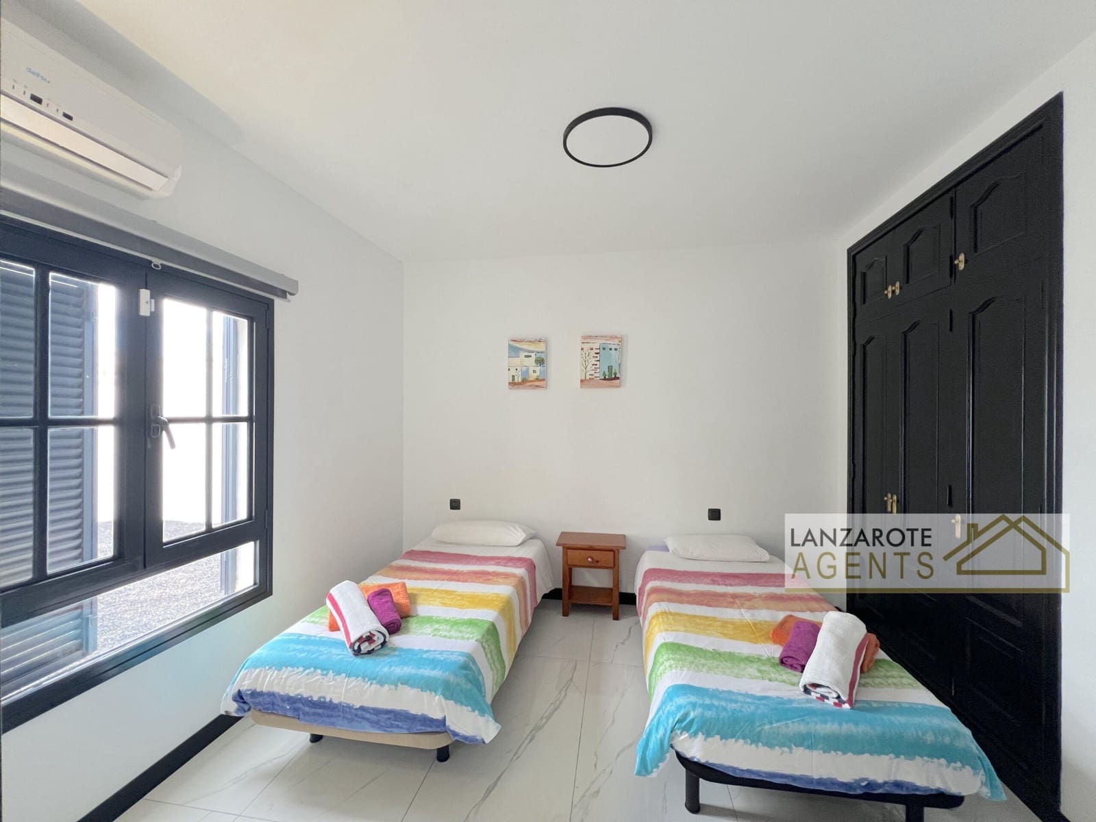 3 bedroom Villa for sale in Playa Blanca with pool - € 570,000 (Ref: 9839843)