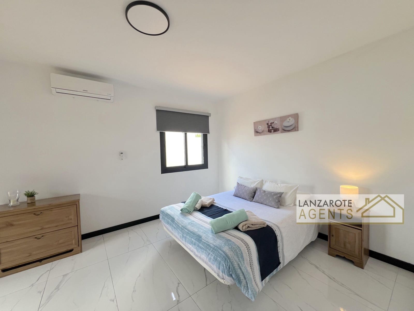 3 bedroom Villa for sale in Playa Blanca with pool - € 570,000 (Ref: 9839843)