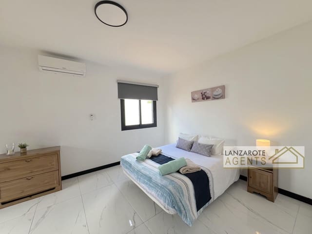 3 Zimmer Villa zu verkaufen in Playa Blanca, Yaiza mit Pool - 570.000 € (Ref: 9839843)